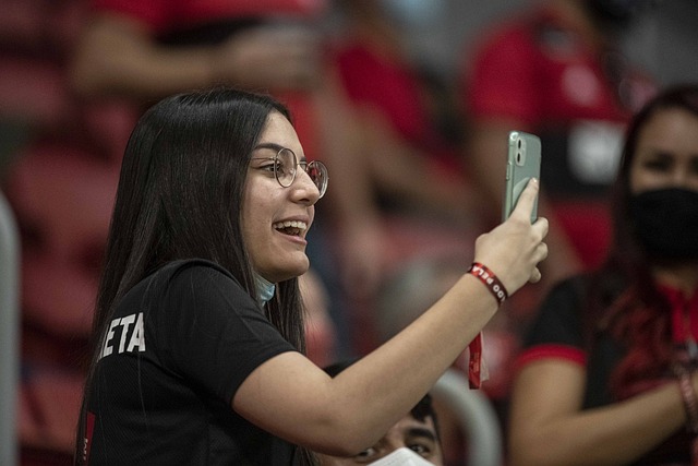 与此同时 与此同时