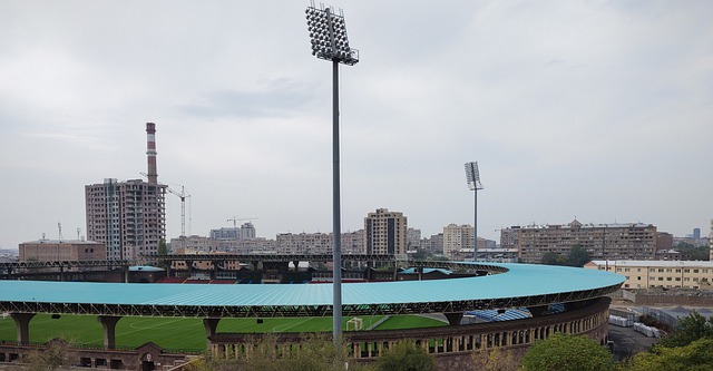 拜仁不仅向 拜仁不仅向